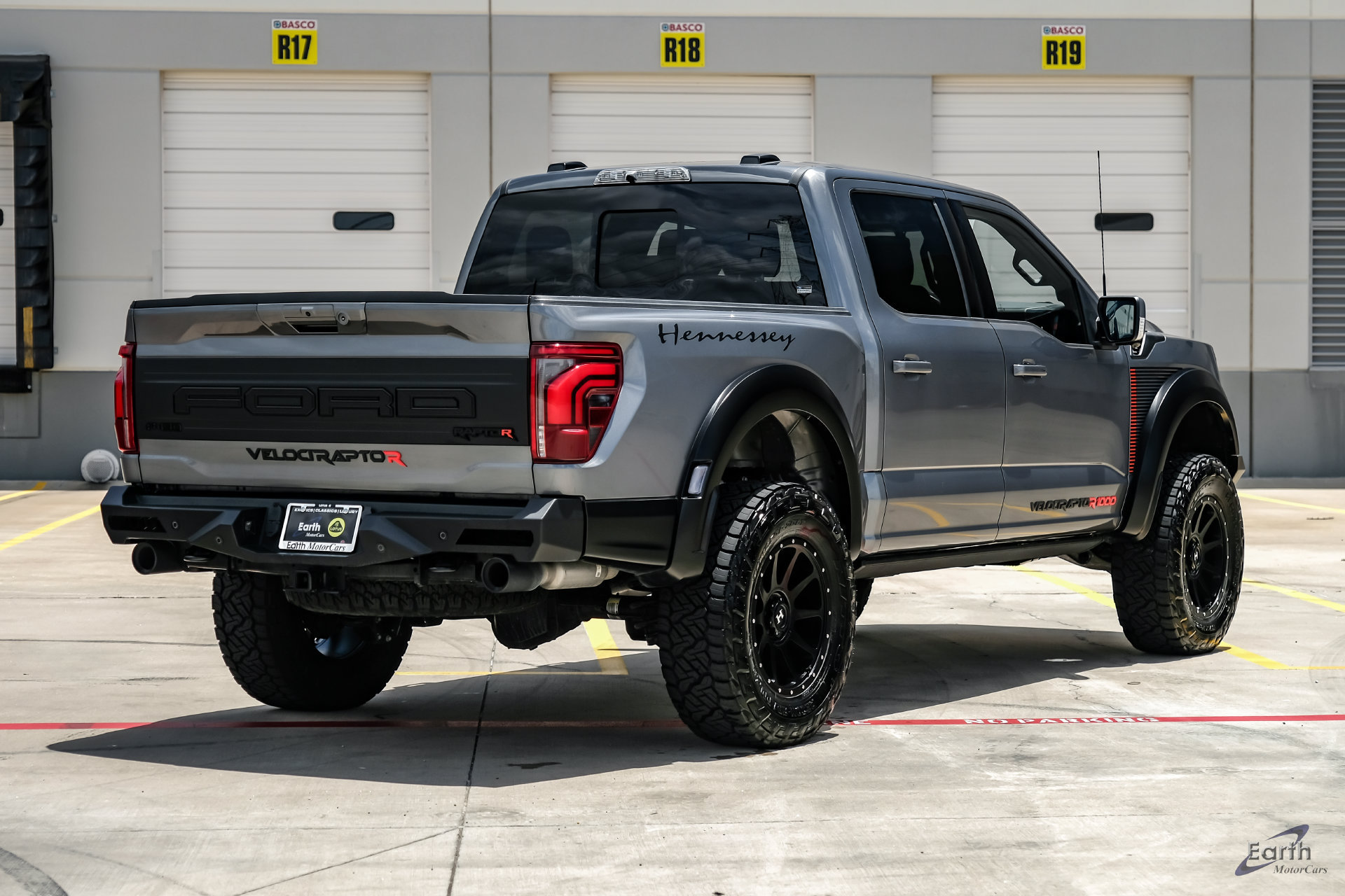 Used 2025 Ford F150 Raptor w/ Equipment Group 803A Raptor R AWD/4WD image 21