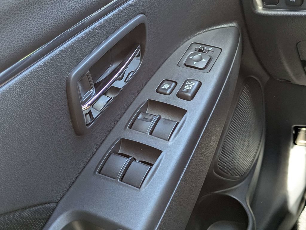 New 2026 Mitsubishi Outlander Sport LE AWD/4WD image 23