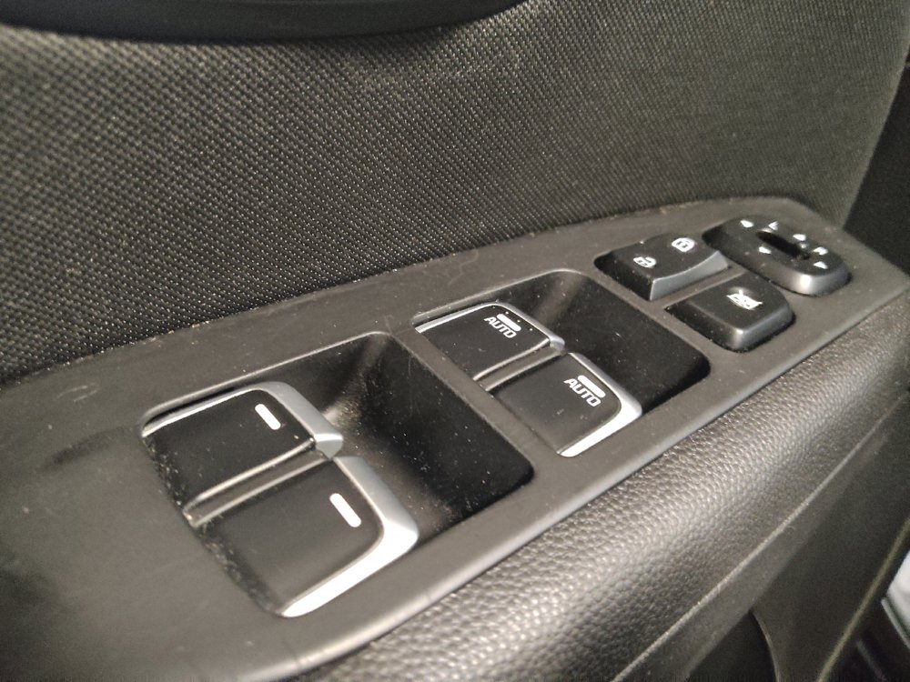 Used 2018 Kia Soul + FWD image 27