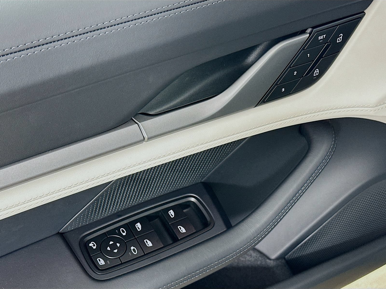 New 2026 Porsche Taycan AWD/4WD image 17