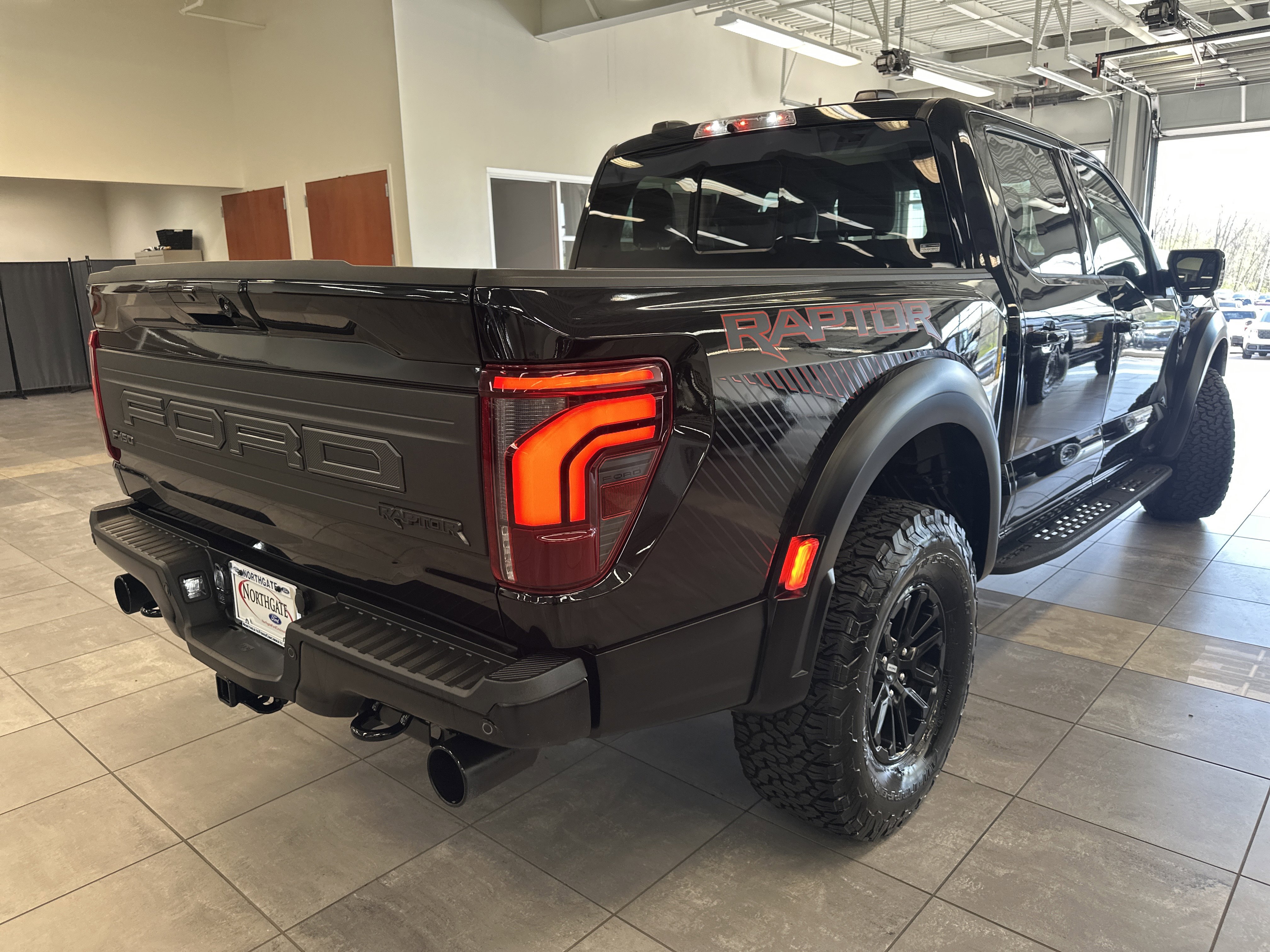 Used 2025 Ford F150 Raptor image 14