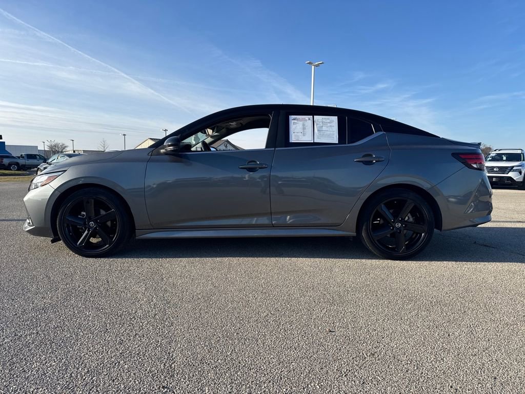 Used 2023 Nissan Sentra SR w/ Midnight Edition Package image 2