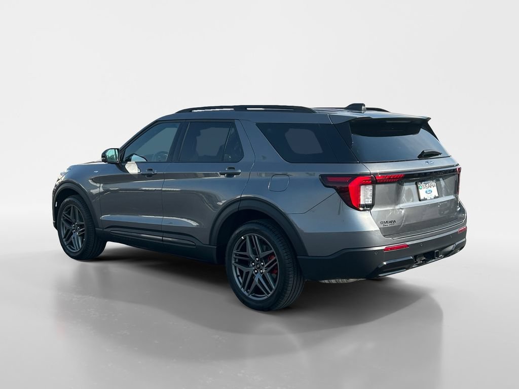 Used 2025 Ford Explorer ST-Line w/ Premium Package AWD/4WD image 3
