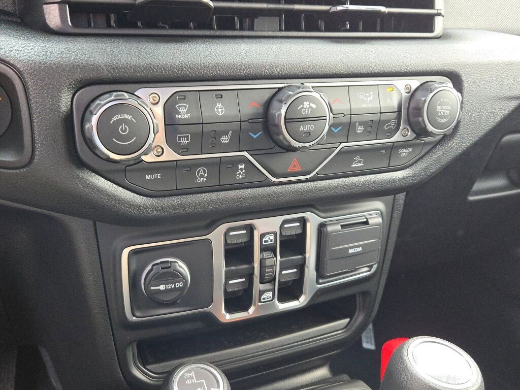 New 2025 Jeep Wrangler Sport S image 28