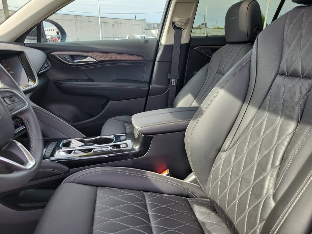 Used 2023 Buick Envision Avenir AWD/4WD image 21