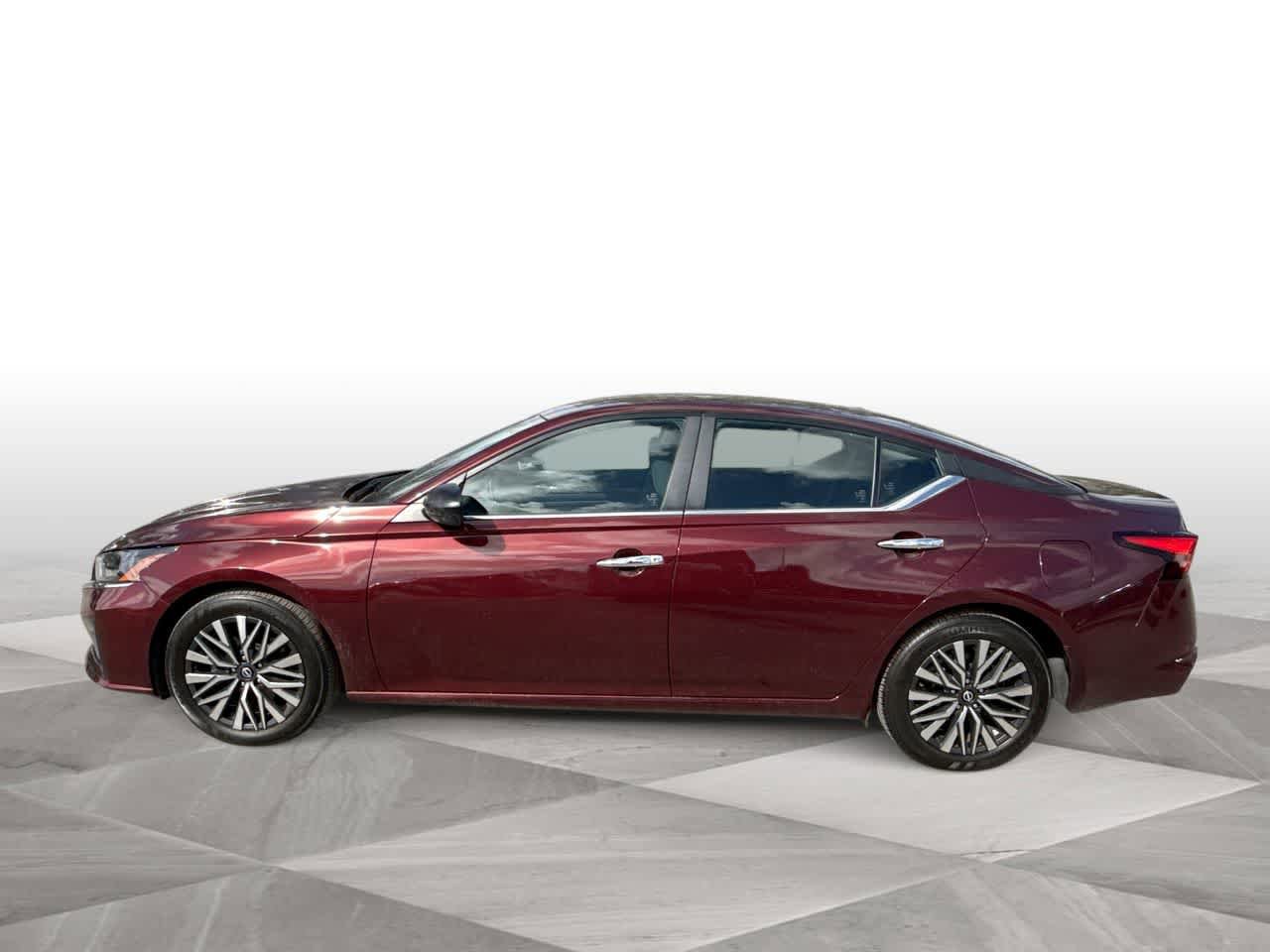 Used 2025 Nissan Altima 2.5 SV FWD image 5