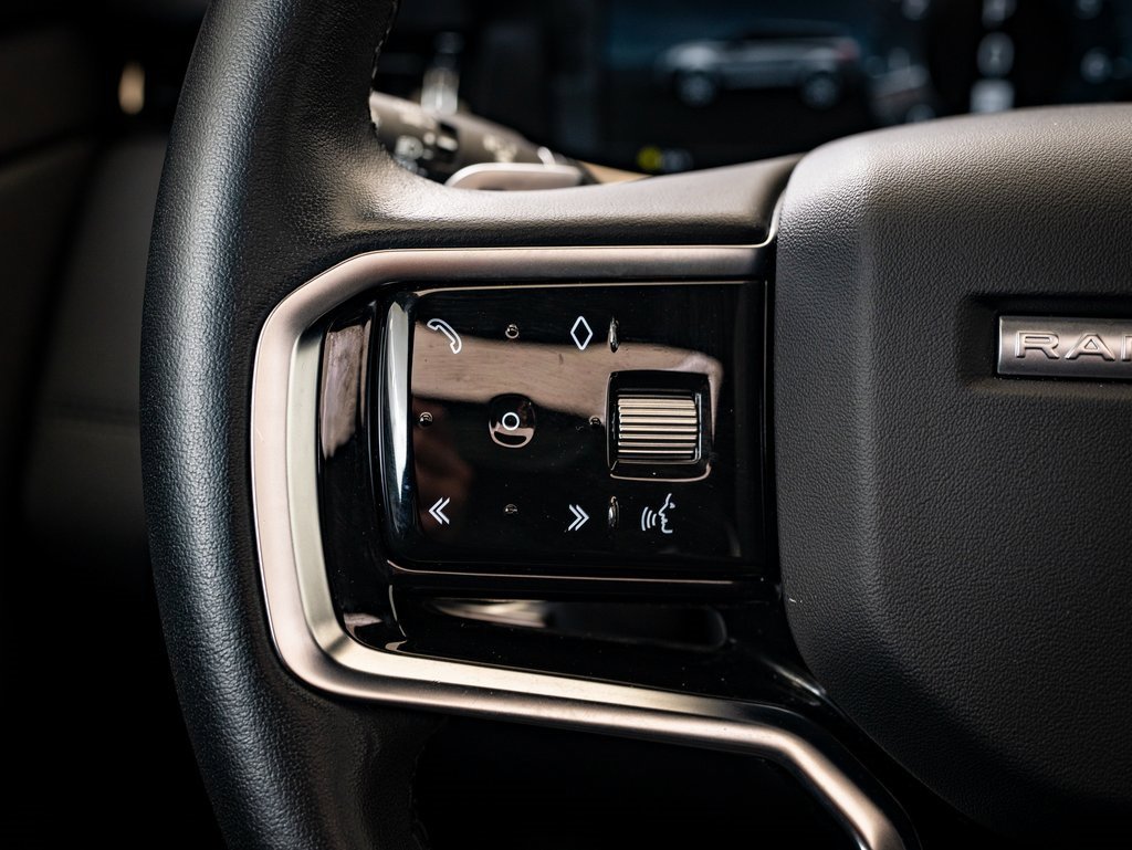 Used 2023 Land Rover Range Rover Evoque R-Dynamic SE image 22