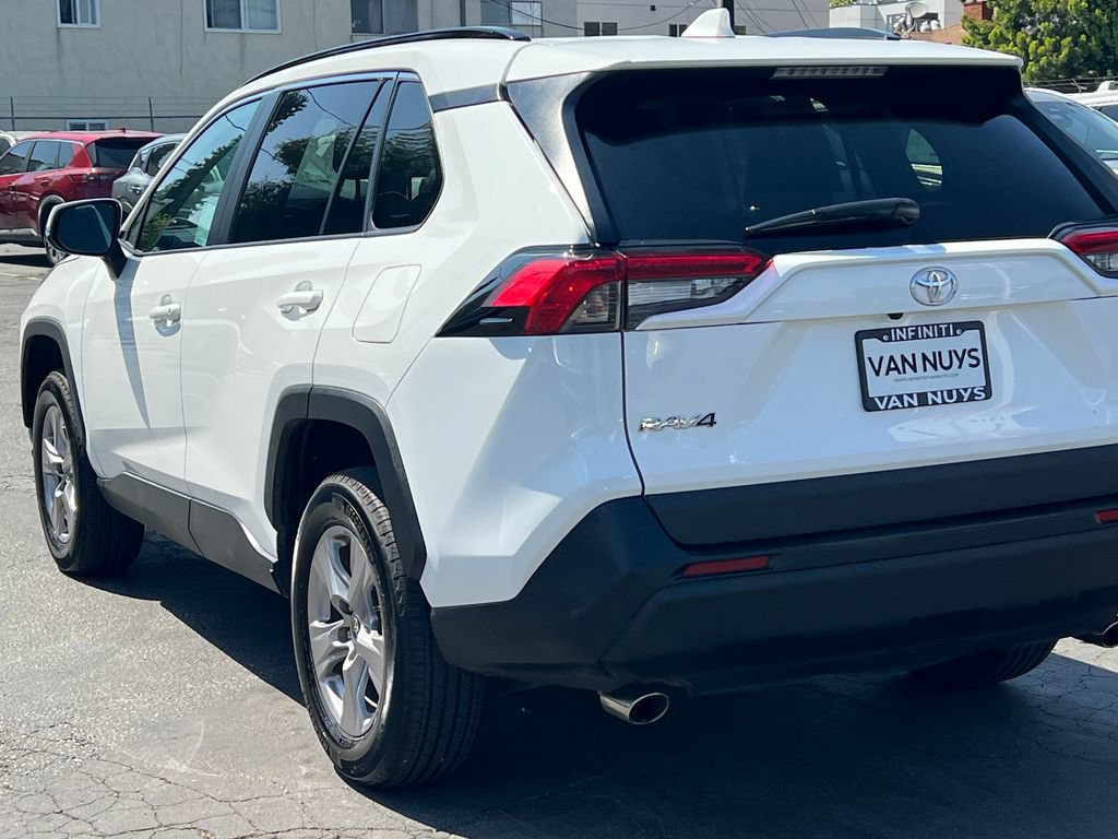 Used 2025 Toyota RAV4 XLE FWD image 5