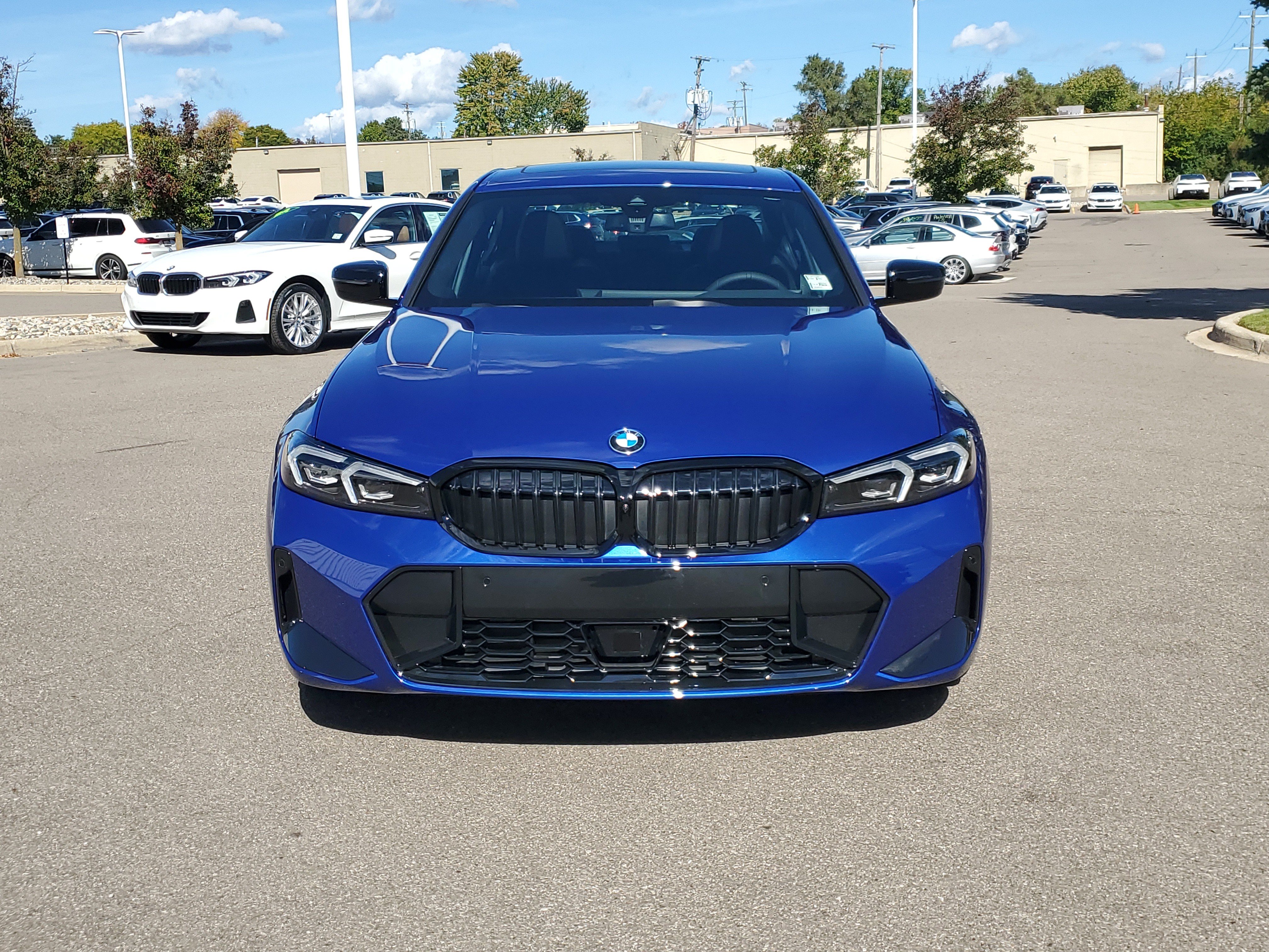 New 2026 BMW 330i xDrive Sedan w/ M Sport Package AWD/4WD image 8