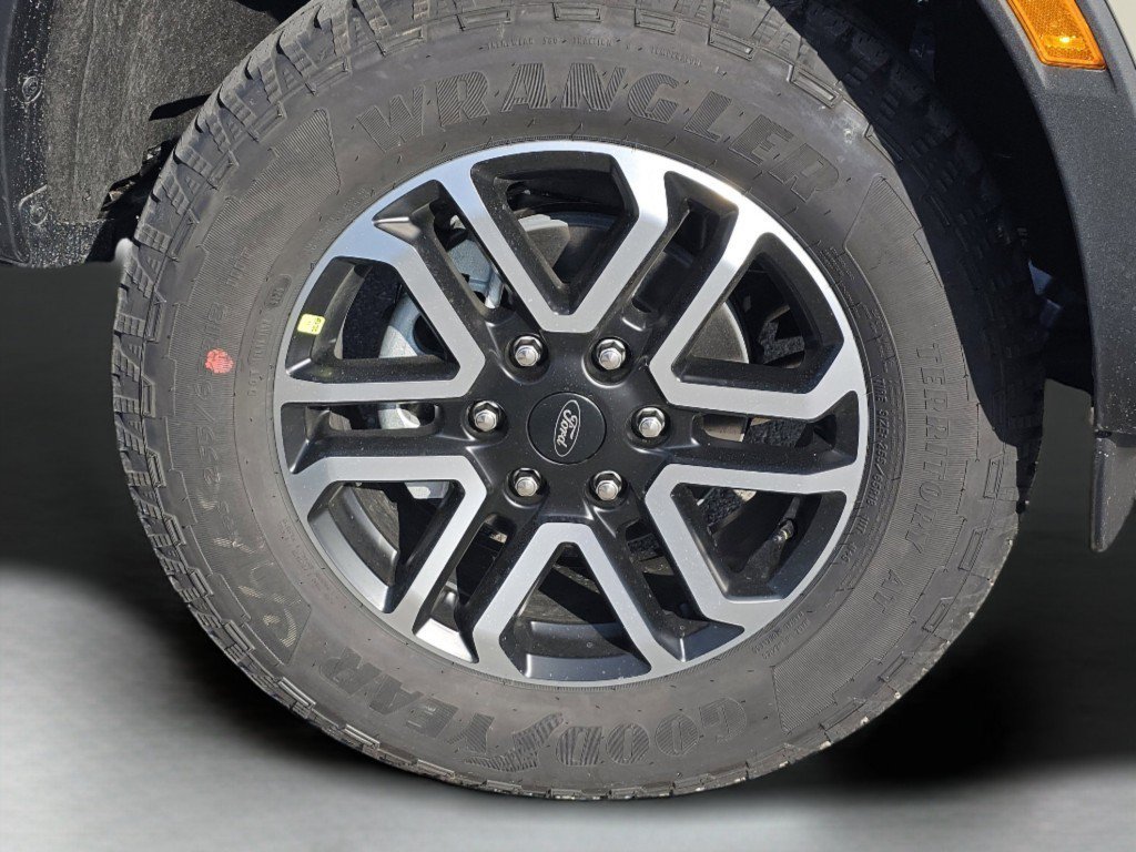 New 2025 Ford Ranger Lariat w/ FX4 Off-Road Package AWD/4WD image 19