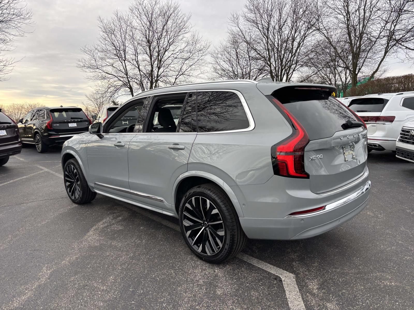 Used 2026 Volvo XC90 B6 Plus w/ Protection Package Premier AWD/4WD image 5