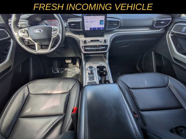 Used 2023 Ford Explorer XLT w/ Equipment Group 202A RWD image 12