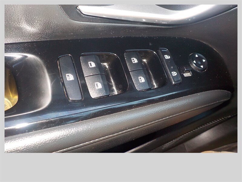 Used 2023 Hyundai Santa Cruz Limited image 27