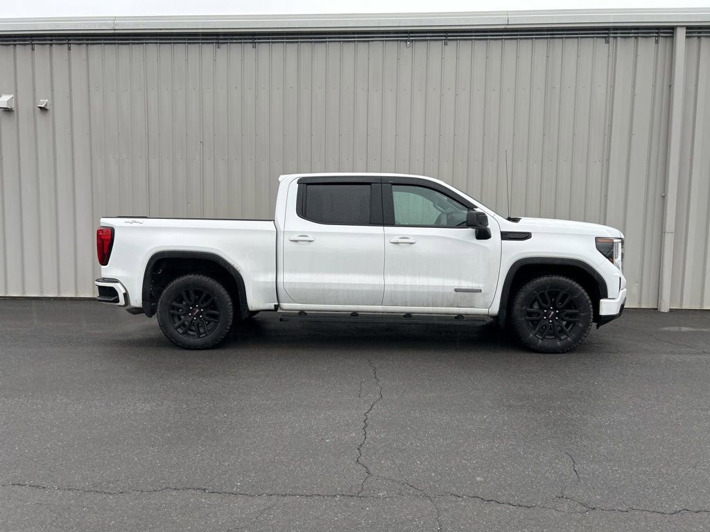 Used 2022 GMC Sierra 1500 Elevation image 2