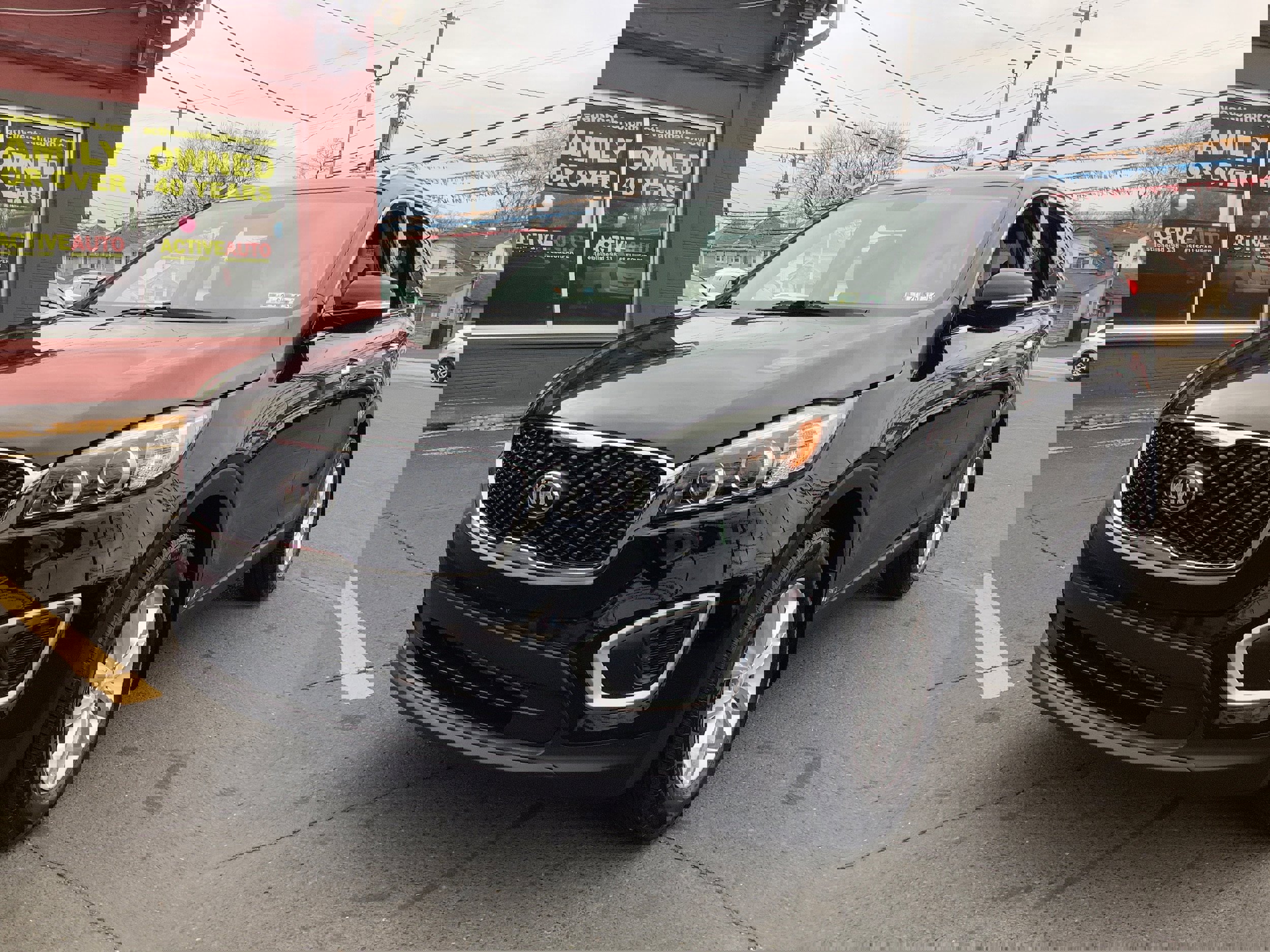 Used 2017 Kia Sorento AWD image 3