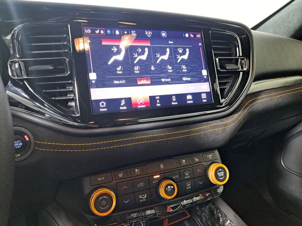 Used 2023 Dodge Durango R/T w/ Hemi Orange Plus Package image 22