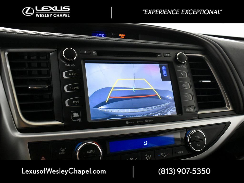 Used 2017 Toyota Highlander Limited image 38