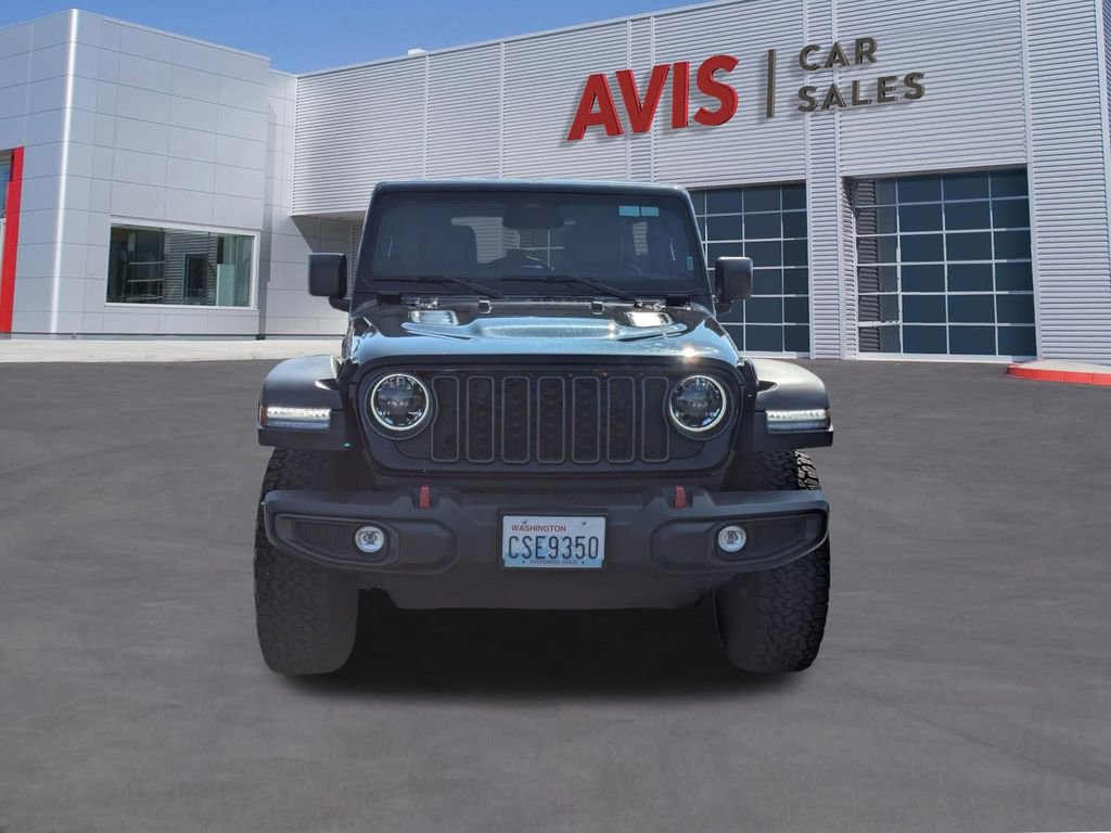 Used 2025 Jeep Wrangler Unlimited Rubicon AWD/4WD image 2