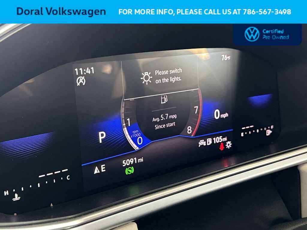 Used 2025 Volkswagen Taos SE FWD image 16