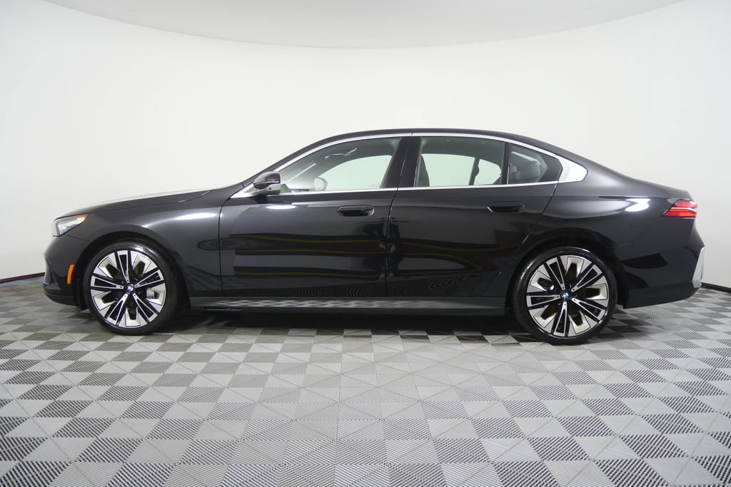 Certified 2026 BMW 540i xDrive AWD/4WD image 8