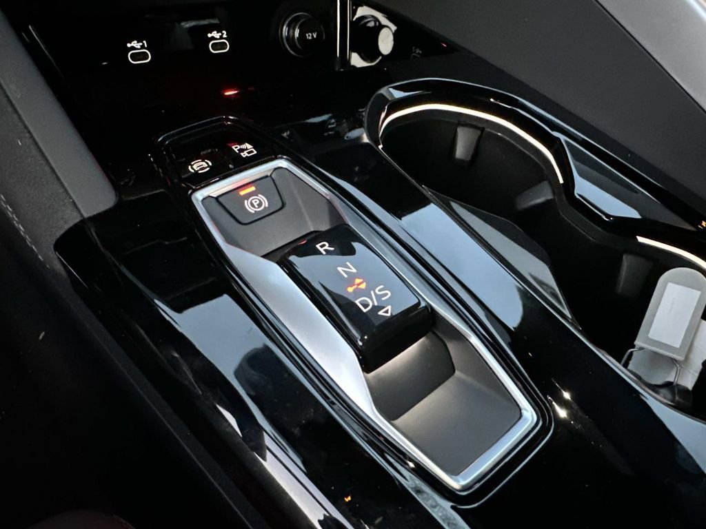 New 2025 Audi SQ5 Prestige image 22