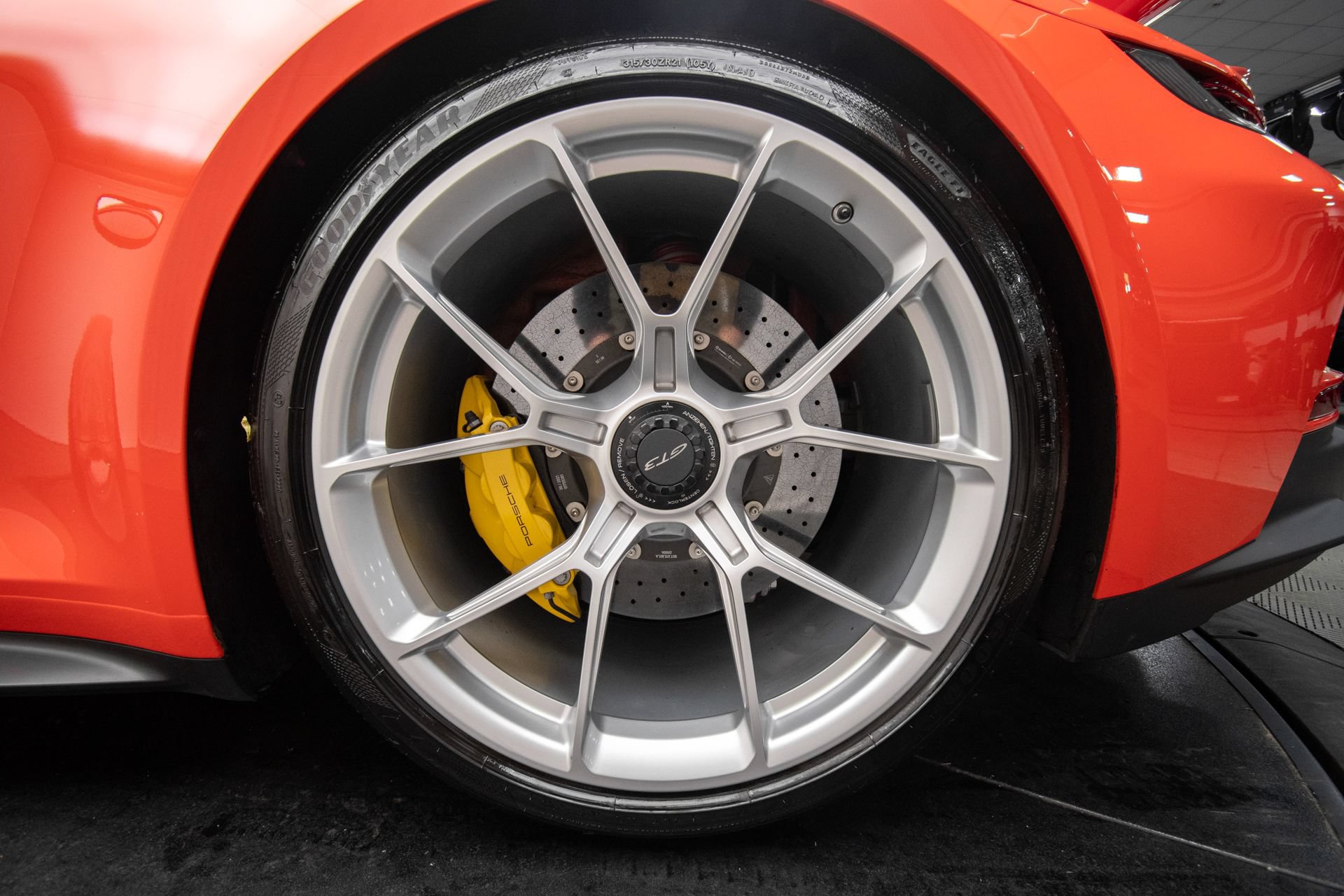 Used 2022 Porsche 911 GT3 RWD image 40