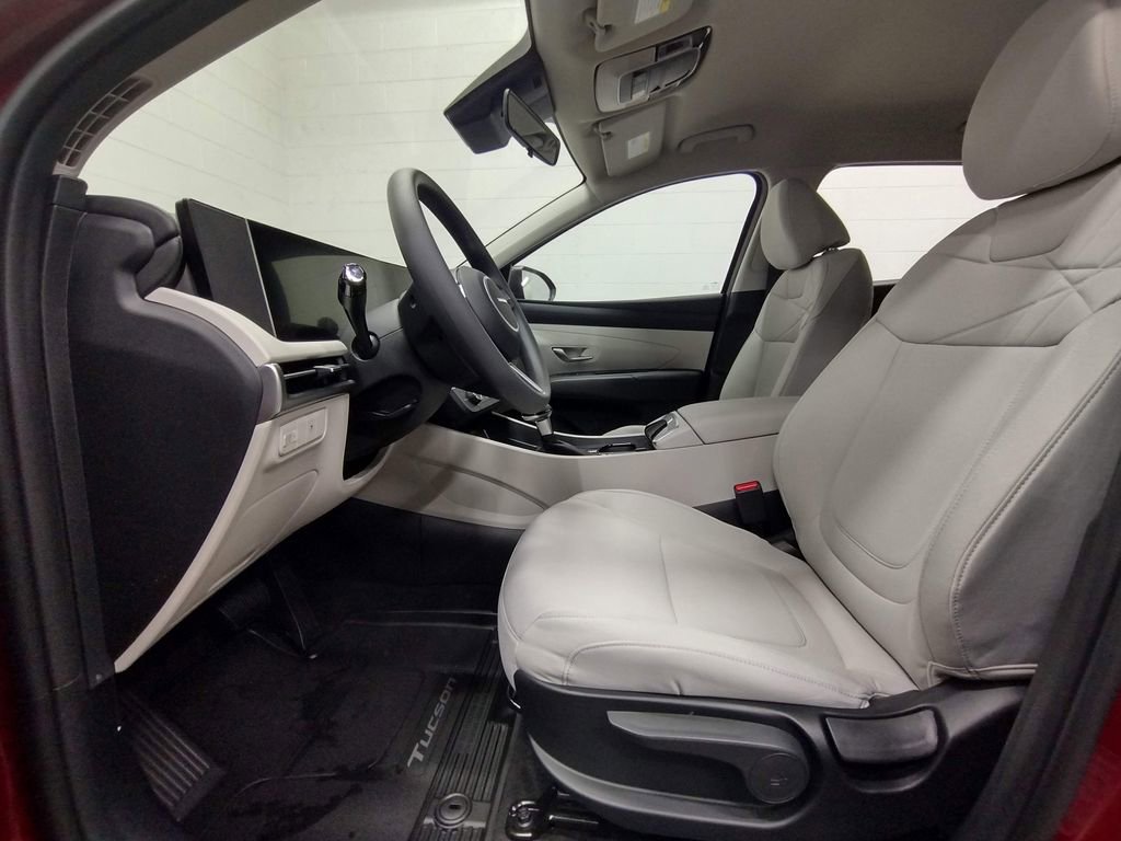 New 2026 Hyundai Tucson SE image 17