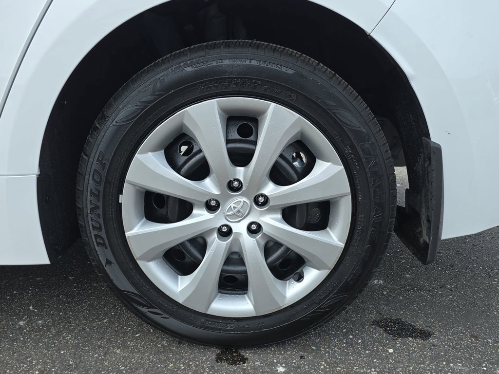 Used 2026 Toyota Corolla LE image 34