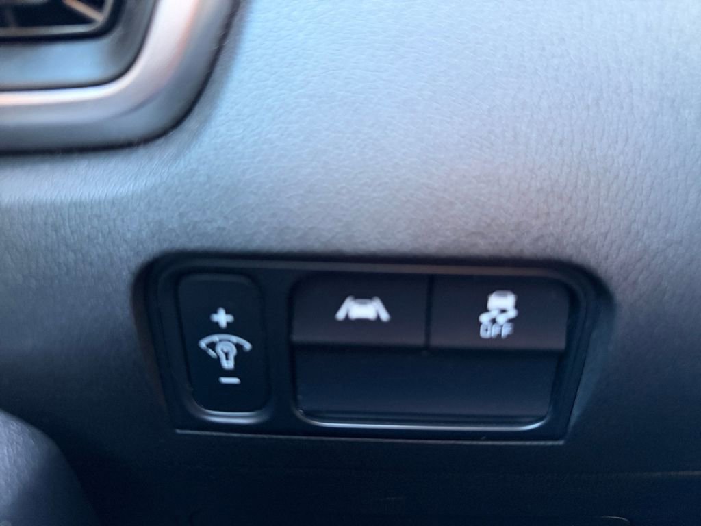 Used 2021 Kia Sorento LX image 17