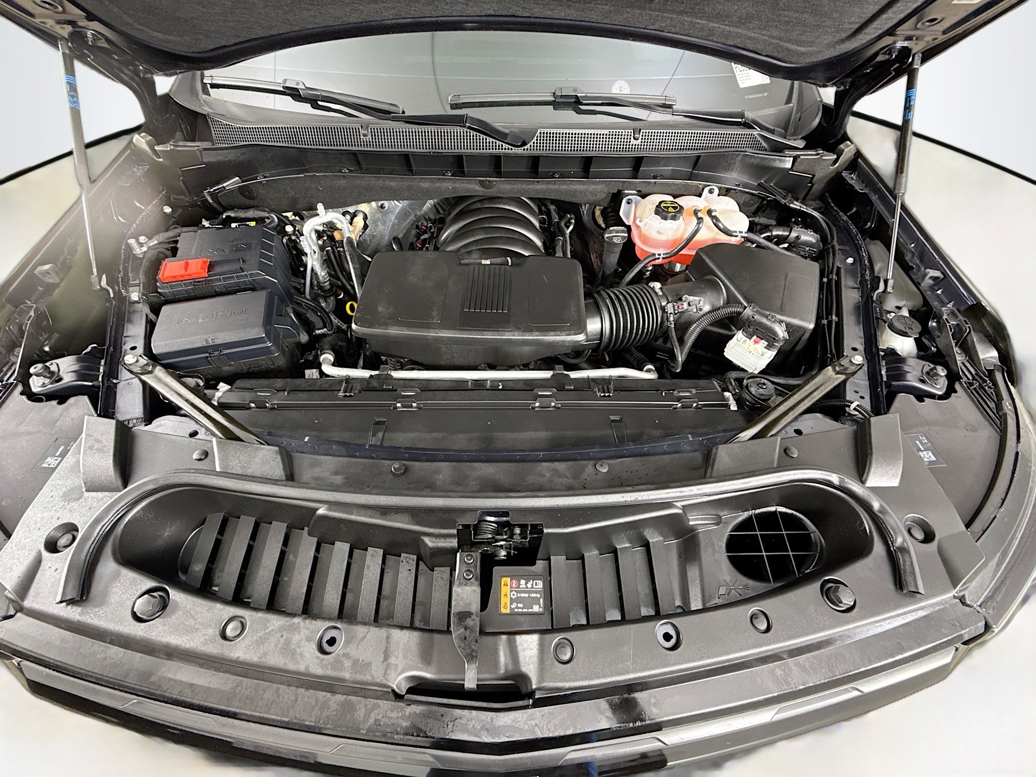 Used 2025 Chevrolet Tahoe High Country image 34