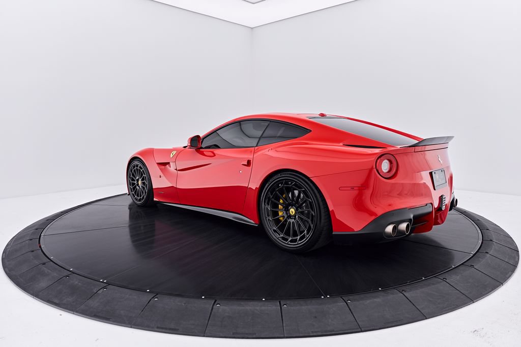 Used 2016 Ferrari F12 Berlinetta RWD image 16