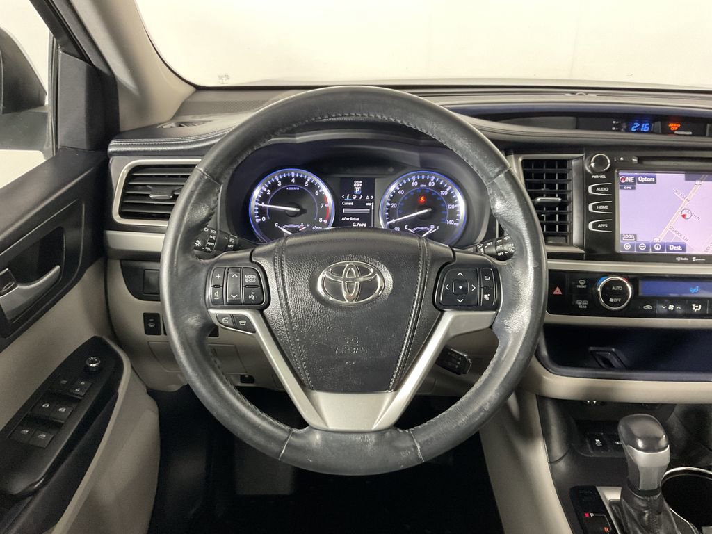 Used 2014 Toyota Highlander XLE image 13