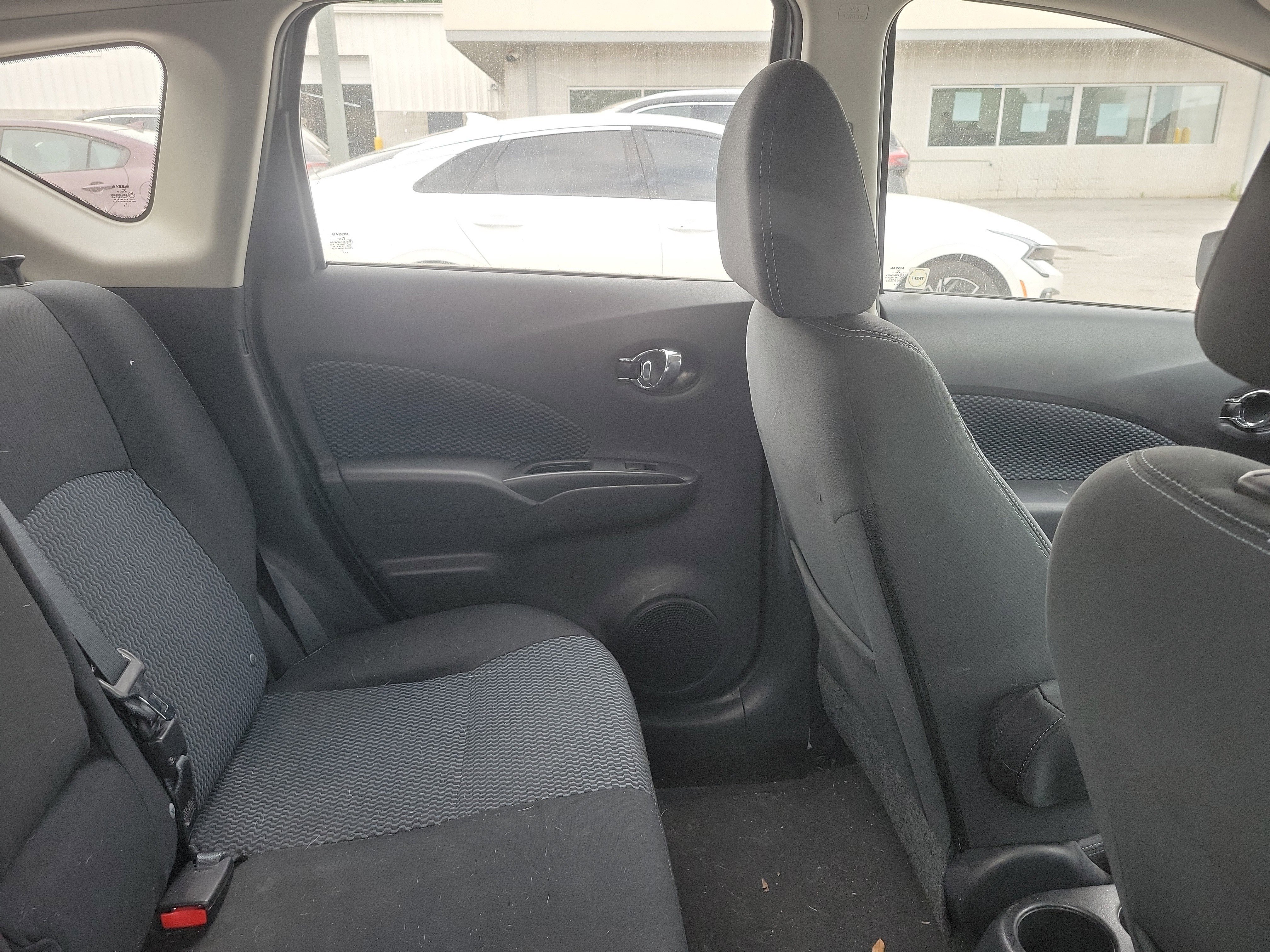 Used 2015 Nissan Versa Note SV w/ SV Convenience Package FWD image 9