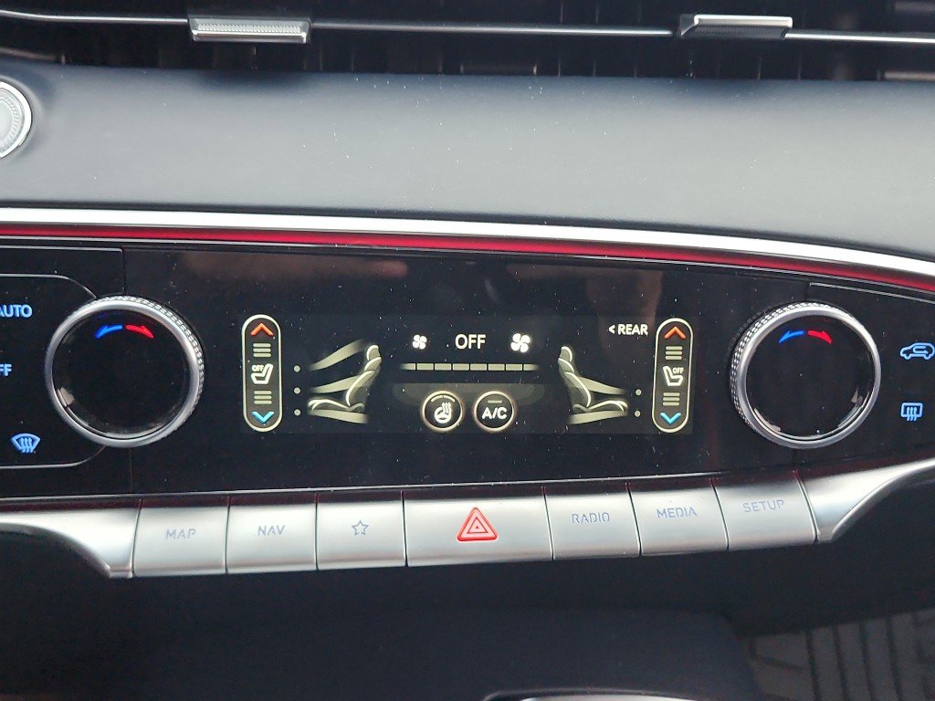 Used 2022 Genesis GV70 3.5T Sport w/ Sport Advanced Package image 24