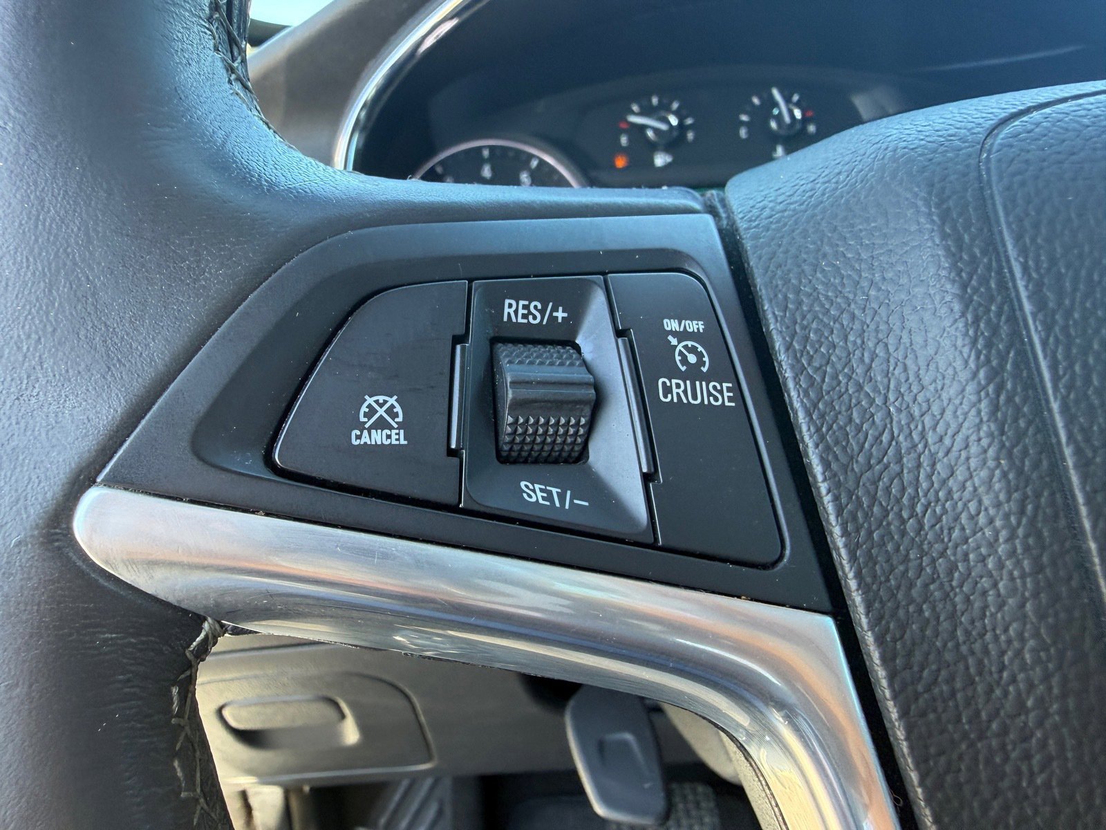 Used 2018 Buick Encore Preferred image 14
