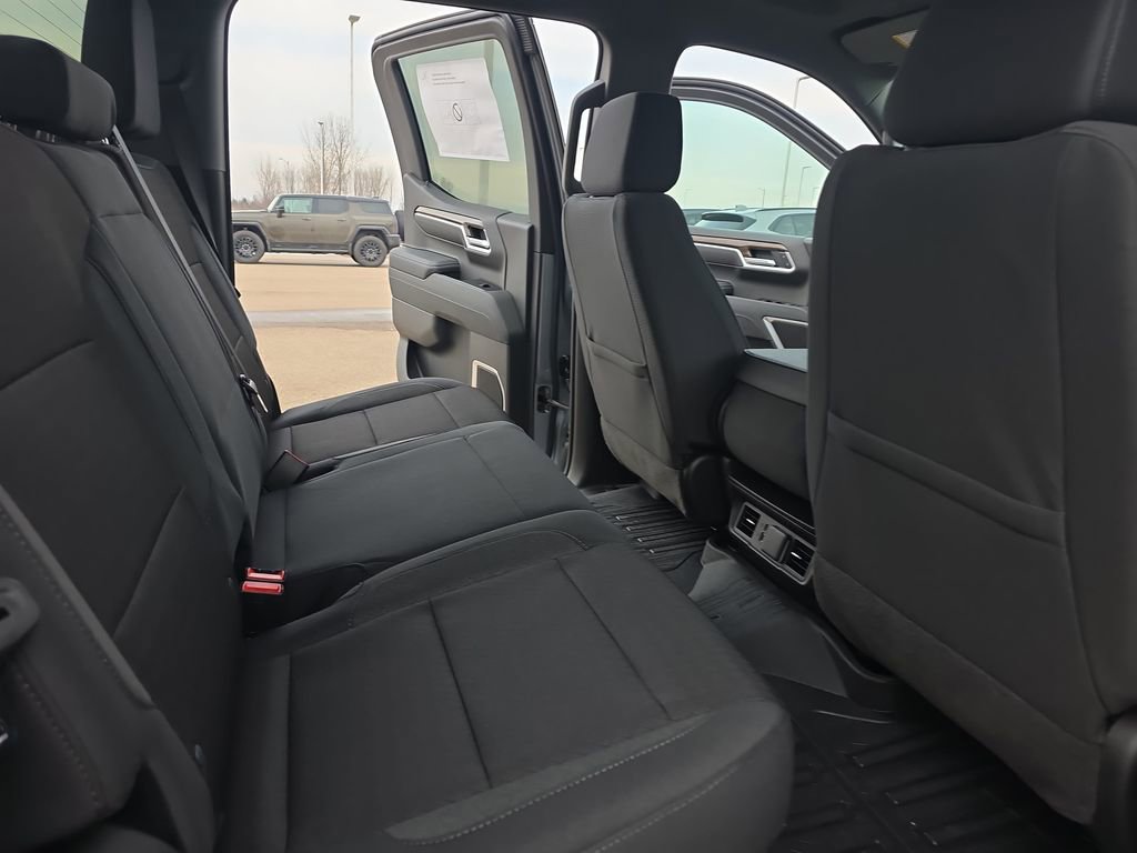 New 2026 GMC Sierra 1500 SLE image 11