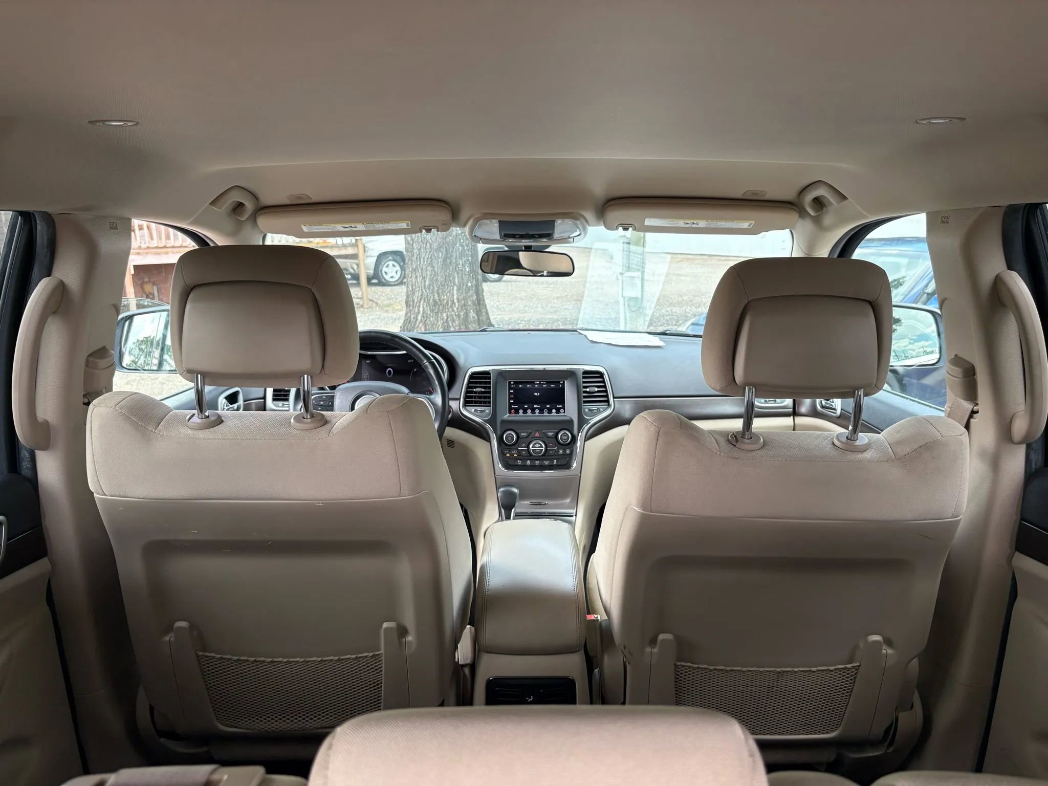 Used 2018 Jeep Grand Cherokee Laredo RWD image 10