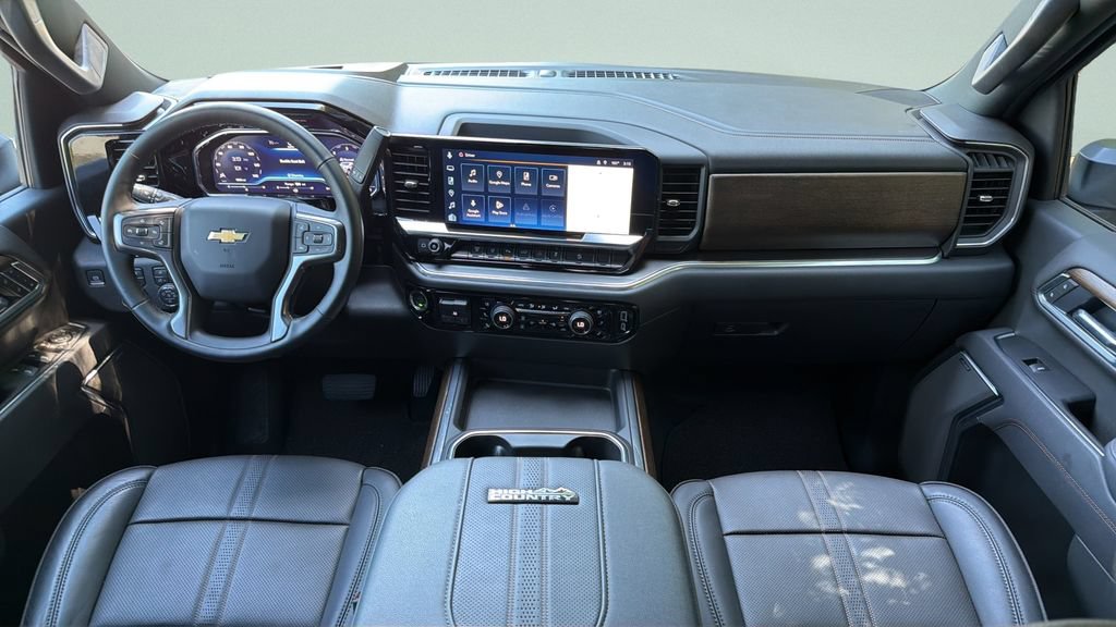 Used 2025 Chevrolet Silverado 2500 High Country w/ Z71 Off-Road Package AWD/4WD image 11