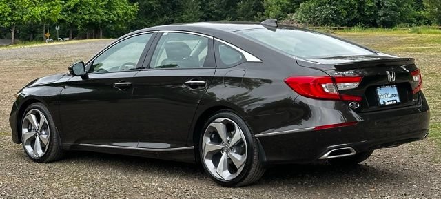 Used 2018 Honda Accord Touring image 7