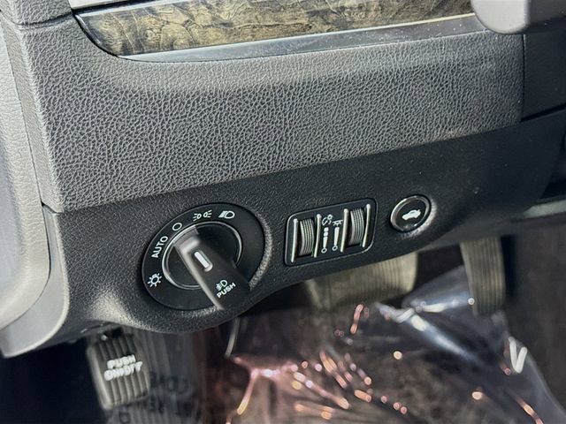 Used 2023 Chrysler 300 Touring L w/ Popular Equipment Group image 24