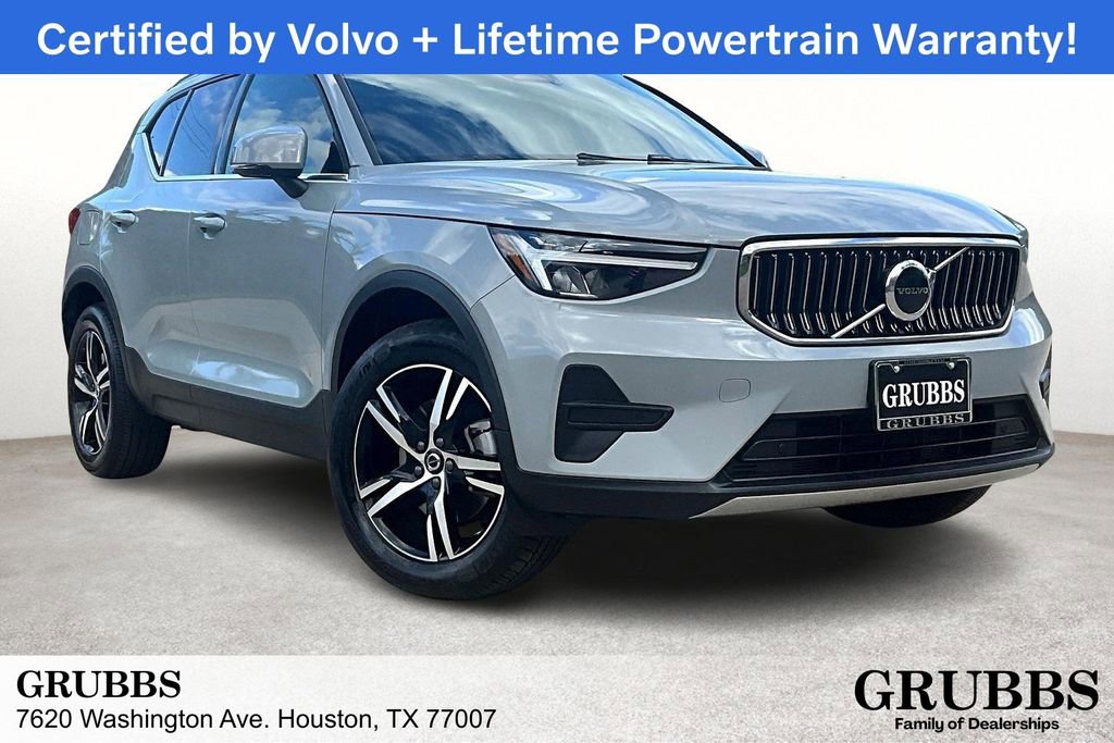 Certified 2025 Volvo XC40 B5 Core image 1