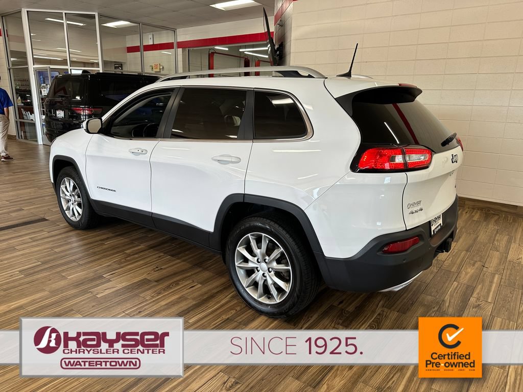 Used 2018 Jeep Cherokee Limited w/ Trailer Tow Group AWD/4WD image 3