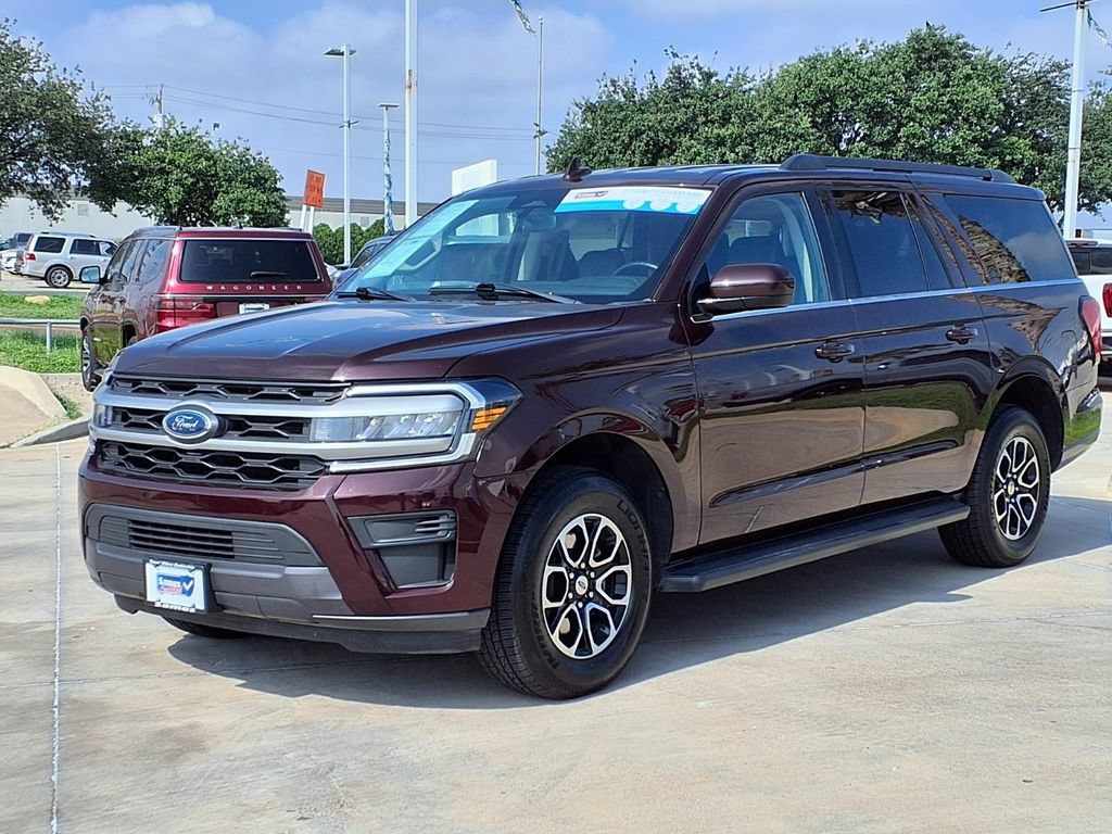 Used 2024 Ford Expedition Max XLT RWD image 3