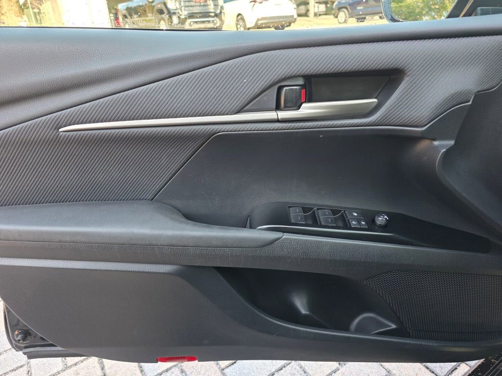 Used 2025 Toyota Camry SE w/ Convenience Package FWD image 26