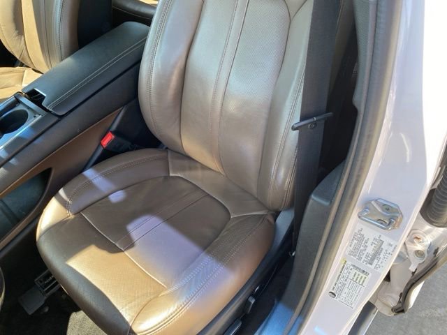 Used 2015 Lincoln MKZ AWD w/ Equipment Group 102A Reserve image 17