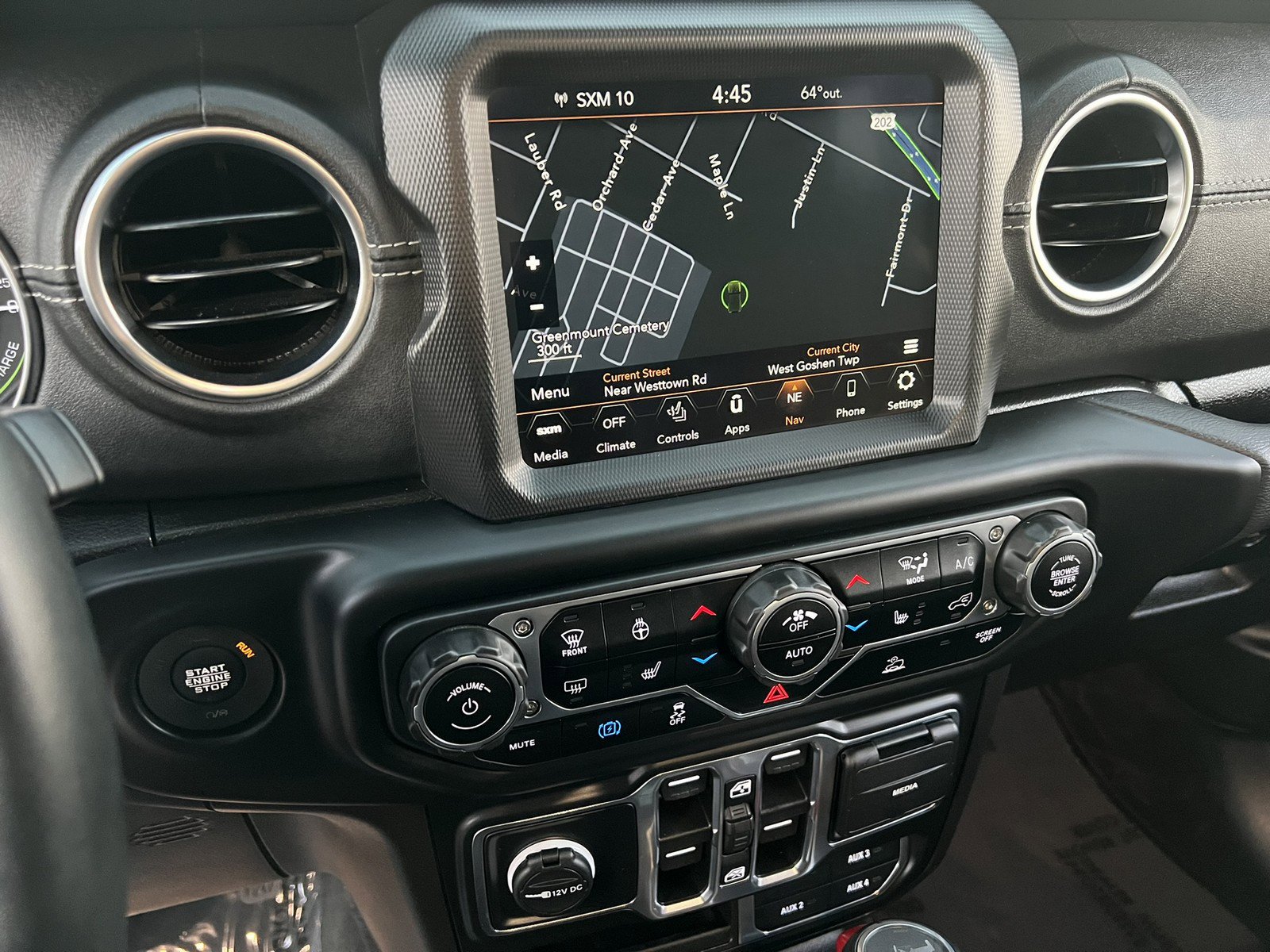 Used 2022 Jeep Wrangler Unlimited Sahara w/ Cold Weather Group image 22