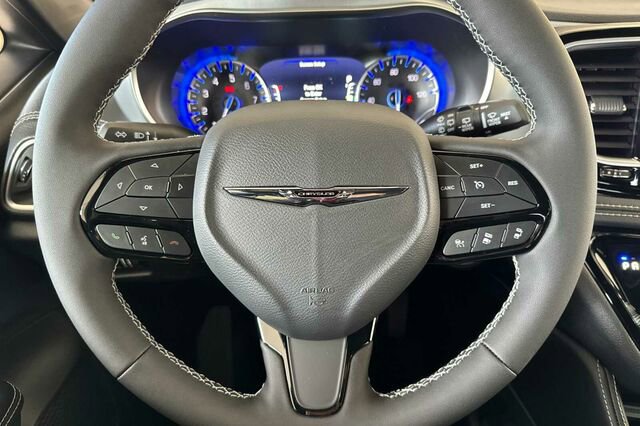 New 2026 Chrysler Pacifica Limited w/ S Appearance Package image 22