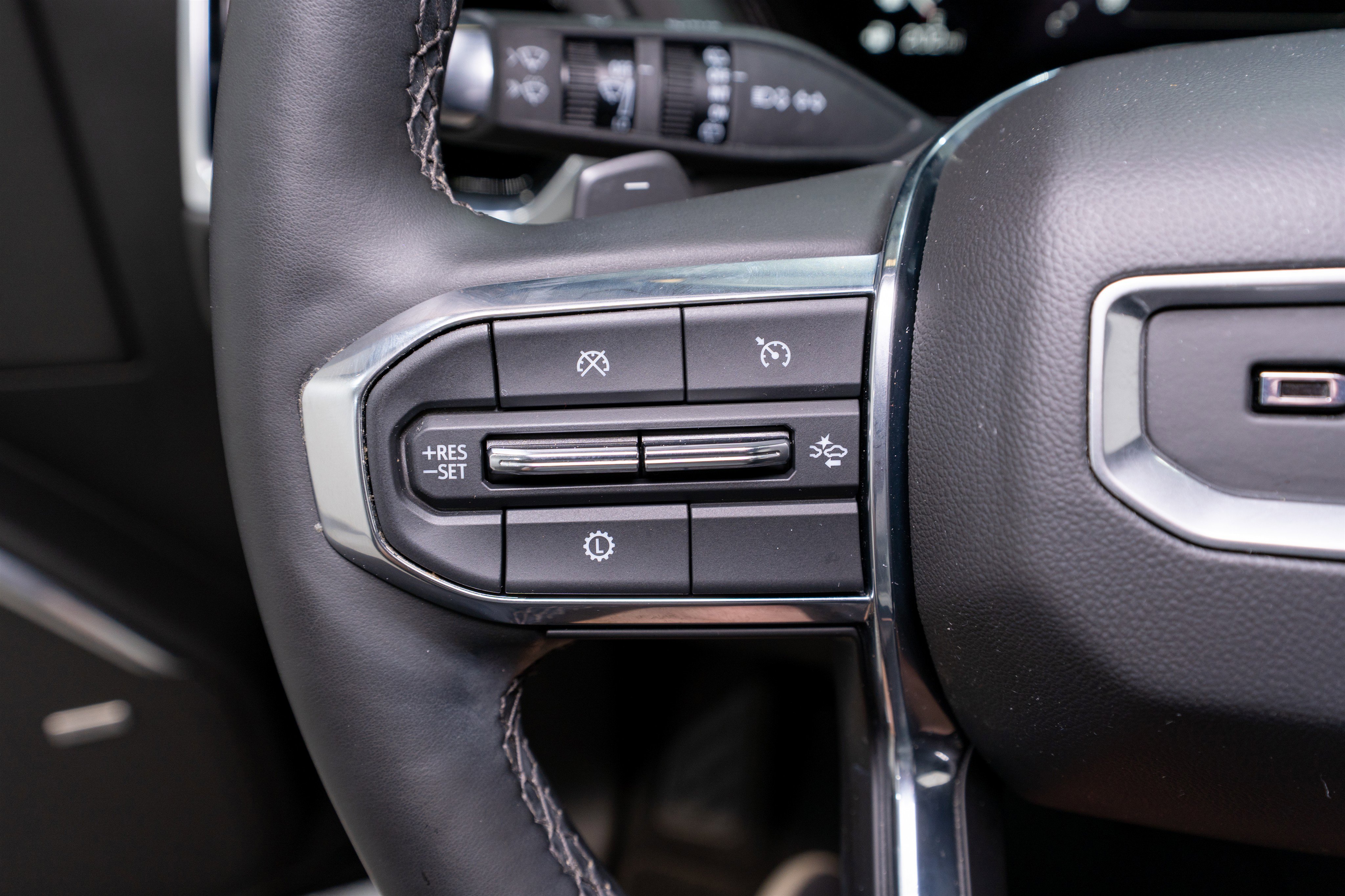 Used 2025 GMC Yukon Denali image 26