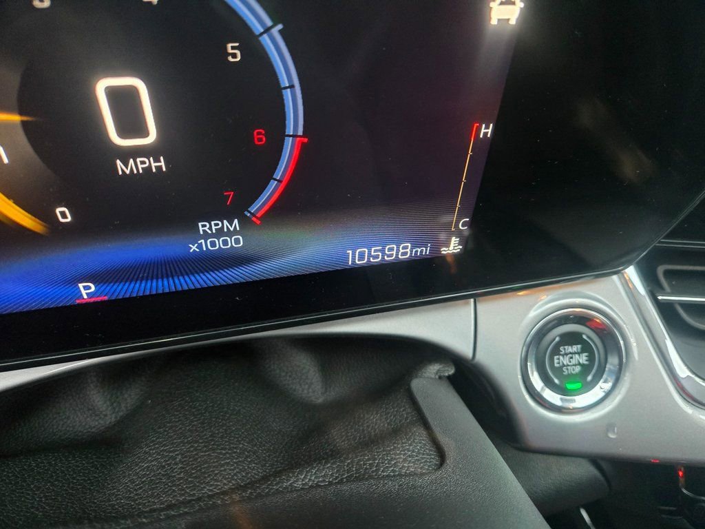 Used 2024 Chevrolet Trax LT w/ Driver Confidence Package image 11