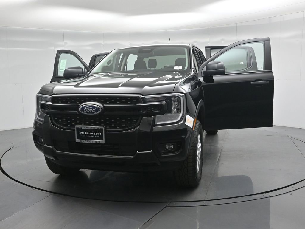 Used 2025 Ford Ranger XL image 29